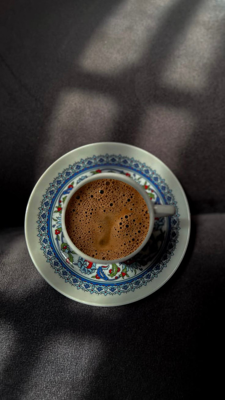 قهوه ترکیبی ۷۰٪ عربیکا ۳۰٪ روبوستا ویژه باریستا – بستهبندی حرفهای پابلوکافی با طعم شکلاتی و کرمای بالا