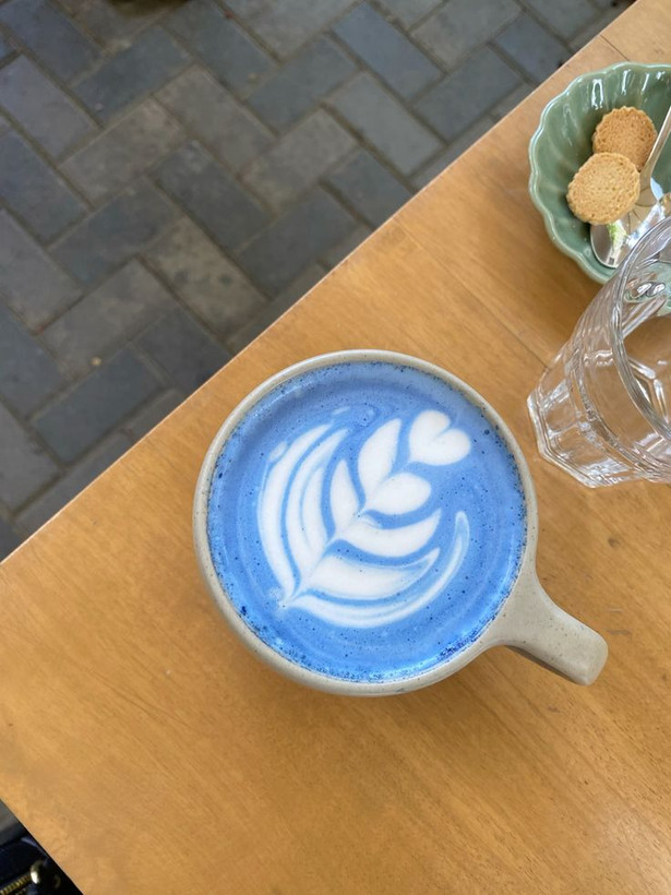 مصرف اسپرولینای آبی در اسموتی