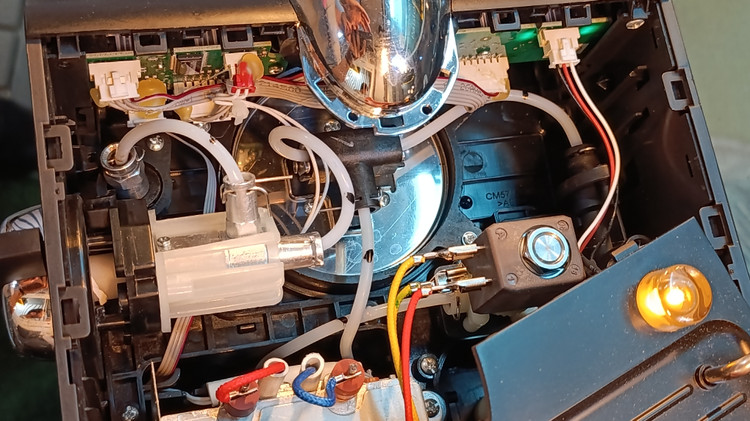 سرویس و تعمیرات دستگاه اسپرسو و آسیاب