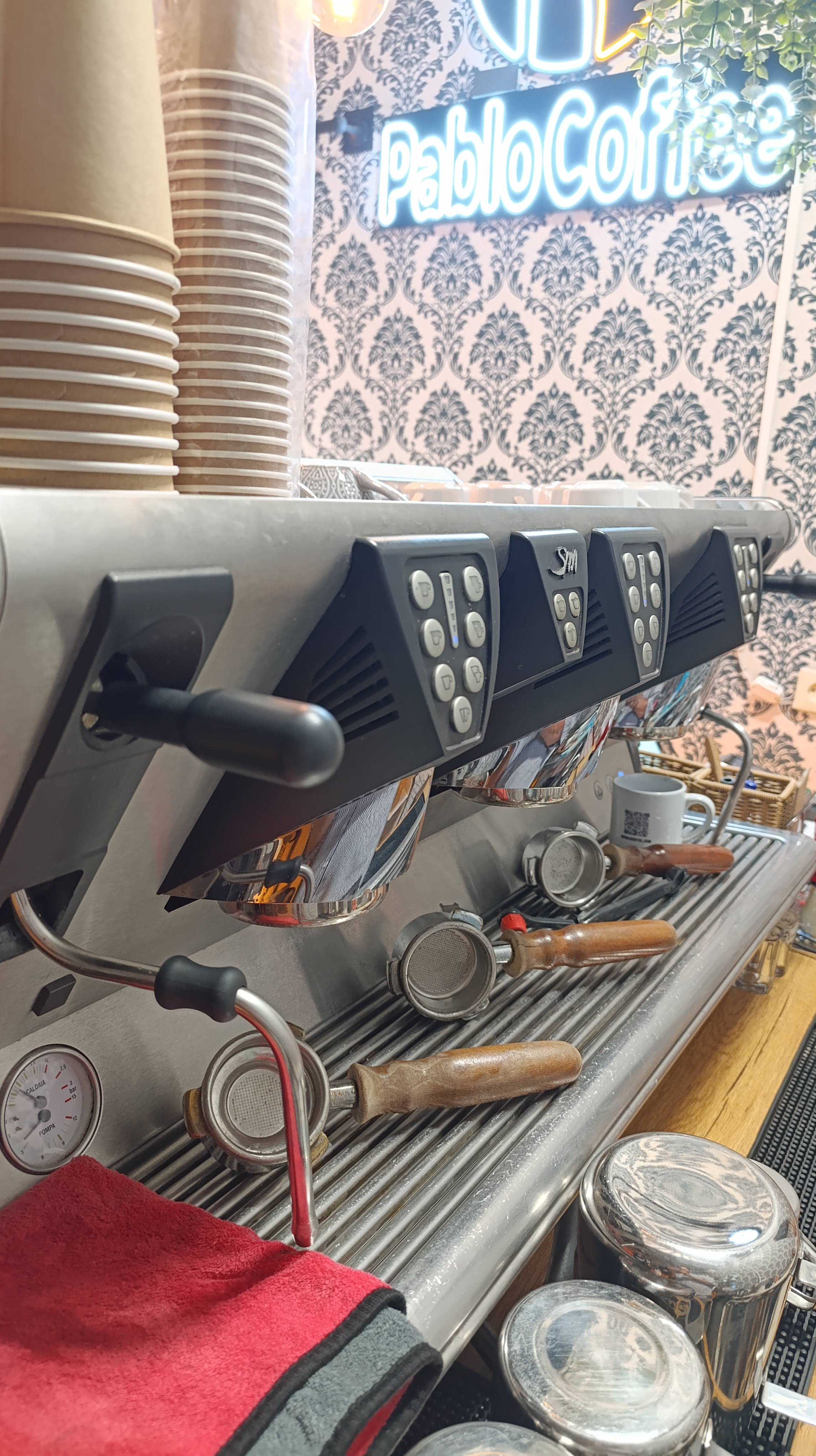 اسپرسوساز صنعتی La San Marco 100E سه گروپ، ساخت ایتالیا، کارکرده و سرویس کامل